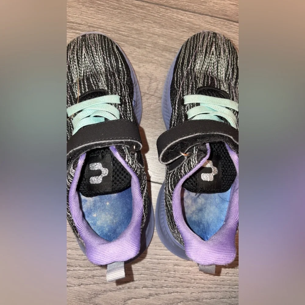 CHARLY Girls Cross Stitch Tennis Shoes Athletic Black Purple Size 1 Pre-loved - Picture 7 of 8